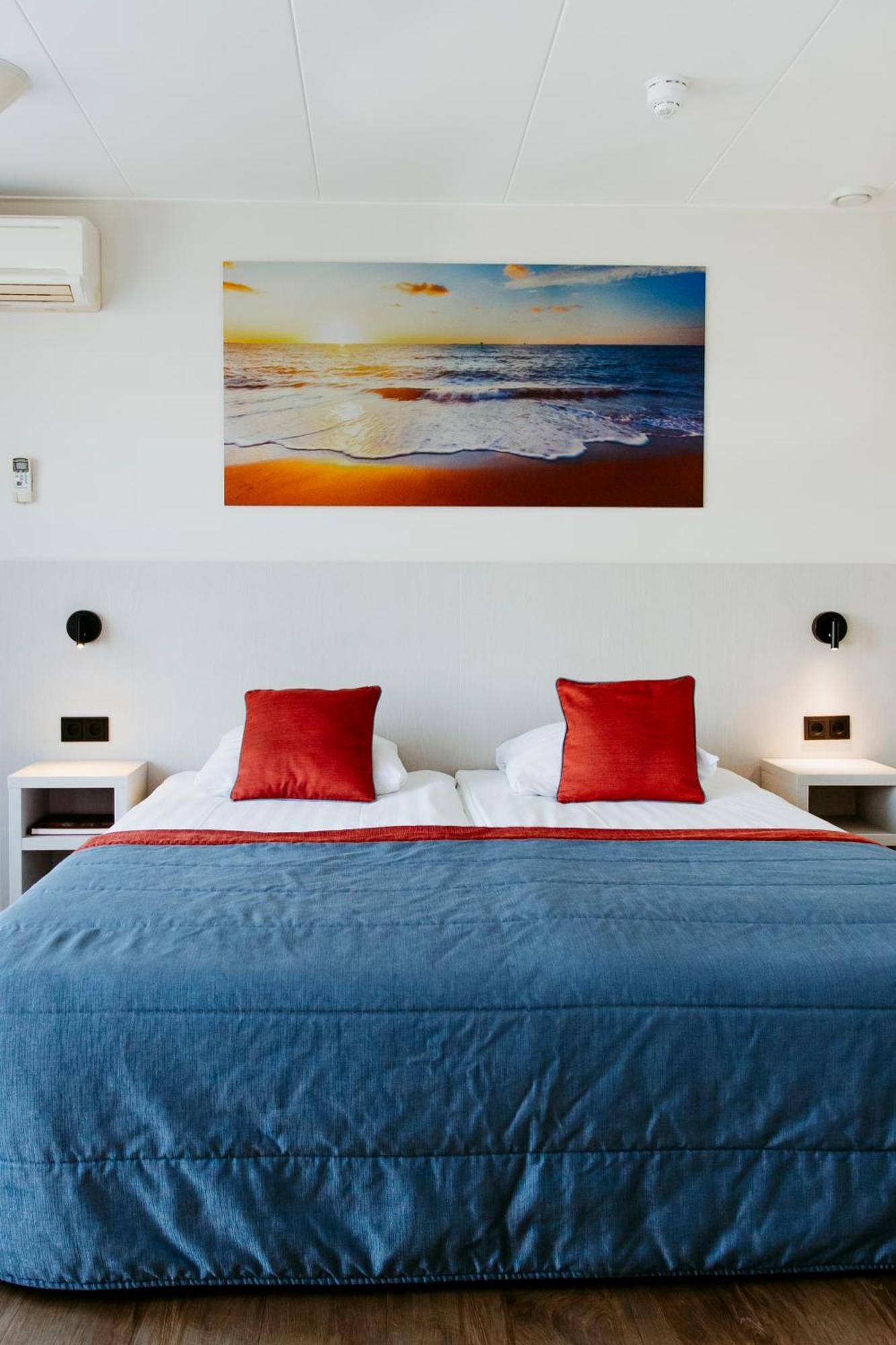 Hotel Victoria Bergen aan Zee Room photo
